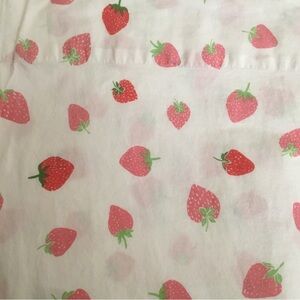 Kate Spade Queen Flat Sheet ONLY 100 % Cotton Percale Strawberries On White EUC